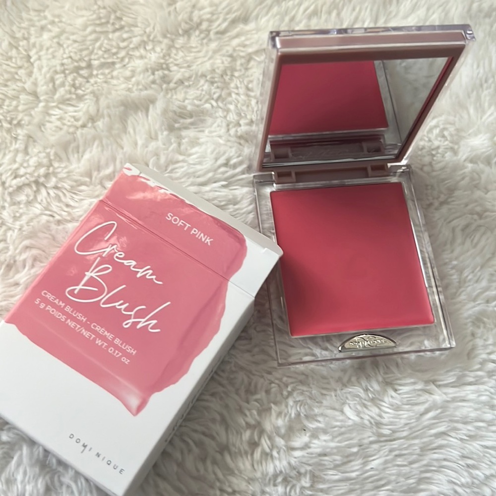 Dominique Cosmetics silk tone cream blush (soft pink)